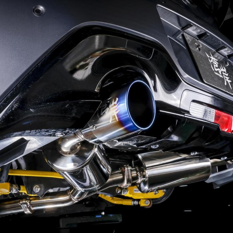 湾岸 トヨタ 86 GR86 ZN8 FA24 車検対応 3P構造 チタン製 左右出し MT
