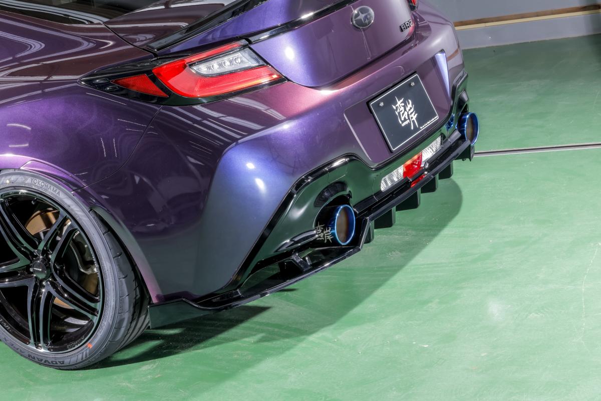 湾岸 トヨタ 86 GR86 ZN8 FA24 車検対応 3P構造 チタン製 左右出し MT